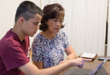 5 tips for parents to build communication skills with children with autism spectrum disorder