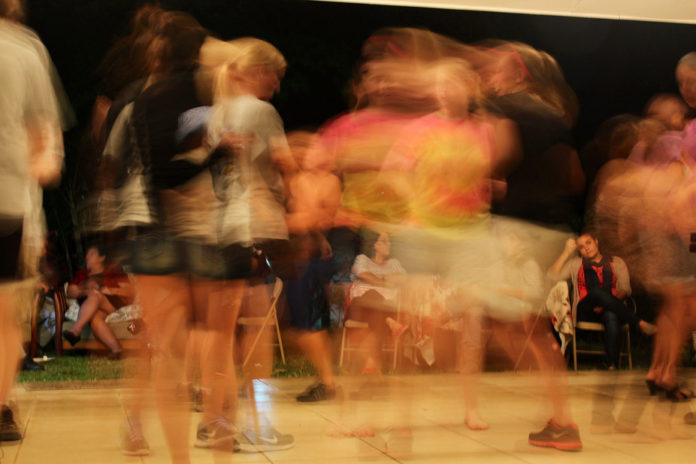 Not black and white and clear all over. The Leaf Project, CC BY-SA