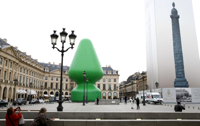 Phallus face off. EPA:Christophe Karaba