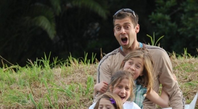 Women need friends, men need family: UK study confirms importance of social networks