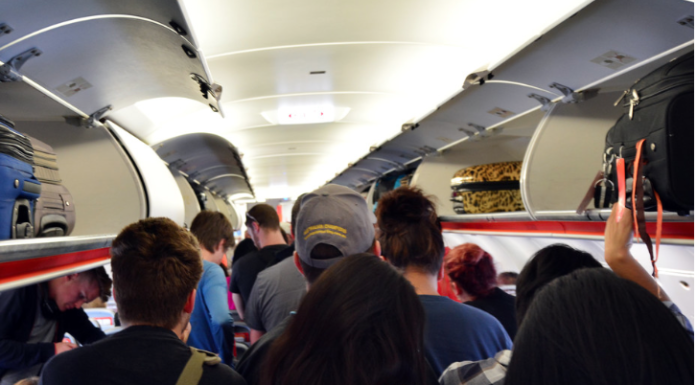 Passengers boarding airplanes: we’re doing it wrong