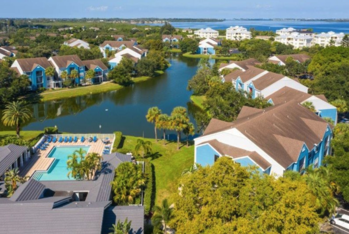 Vista at Palma Sola wins the #1 Top Apartment Complex in Southwest Florida